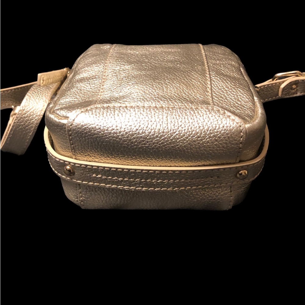 Vince Camuto Purse/Crossbody - Picture 4 of 7